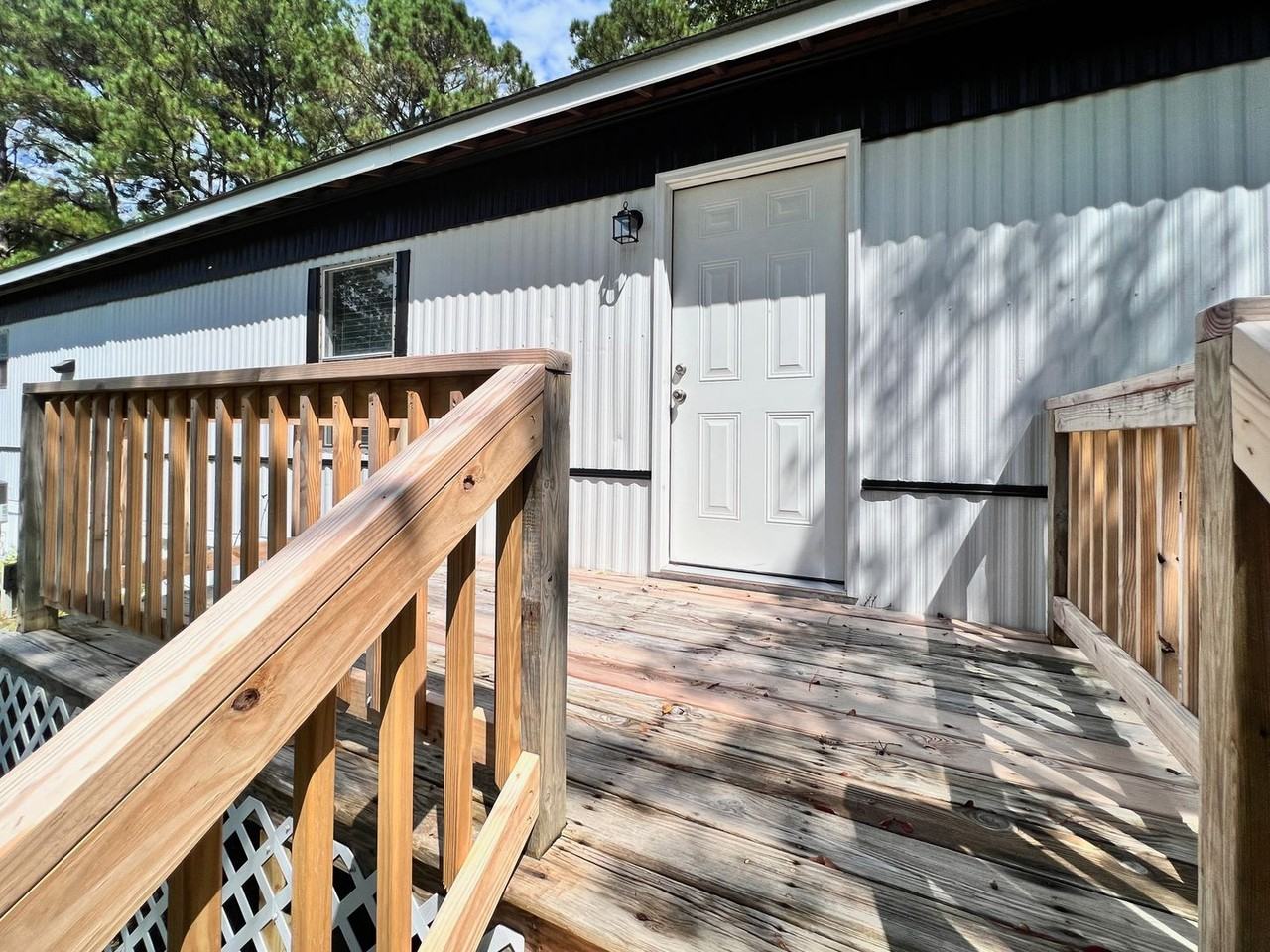 109 S Alena Ct - Photo 2 of 21