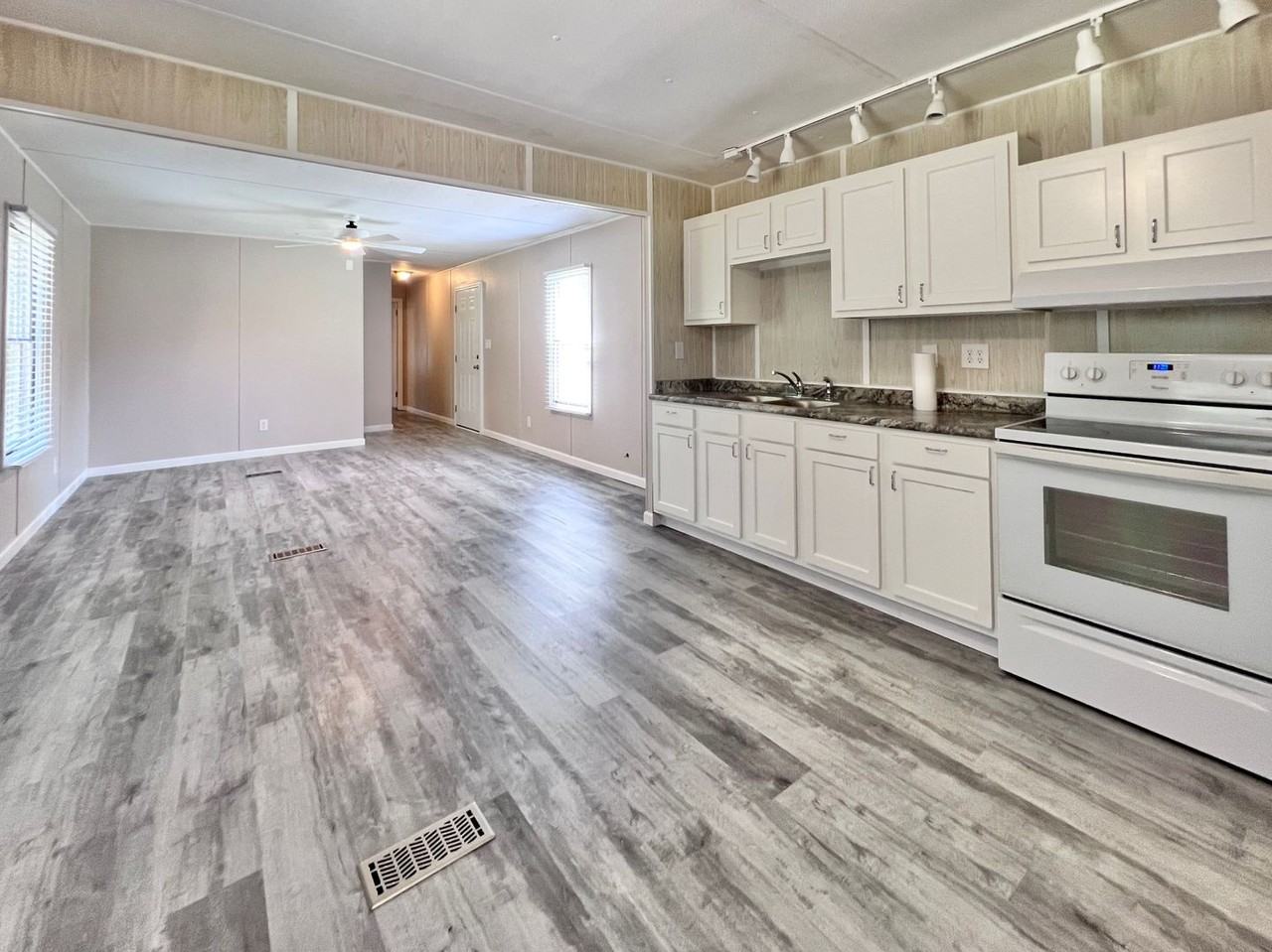 109 S Alena Ct - Photo 7 of 21