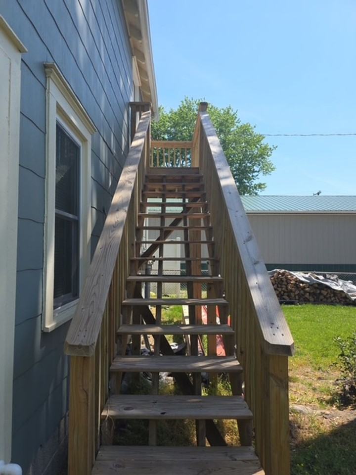 124 S Bedford St - Photo 3 of 13