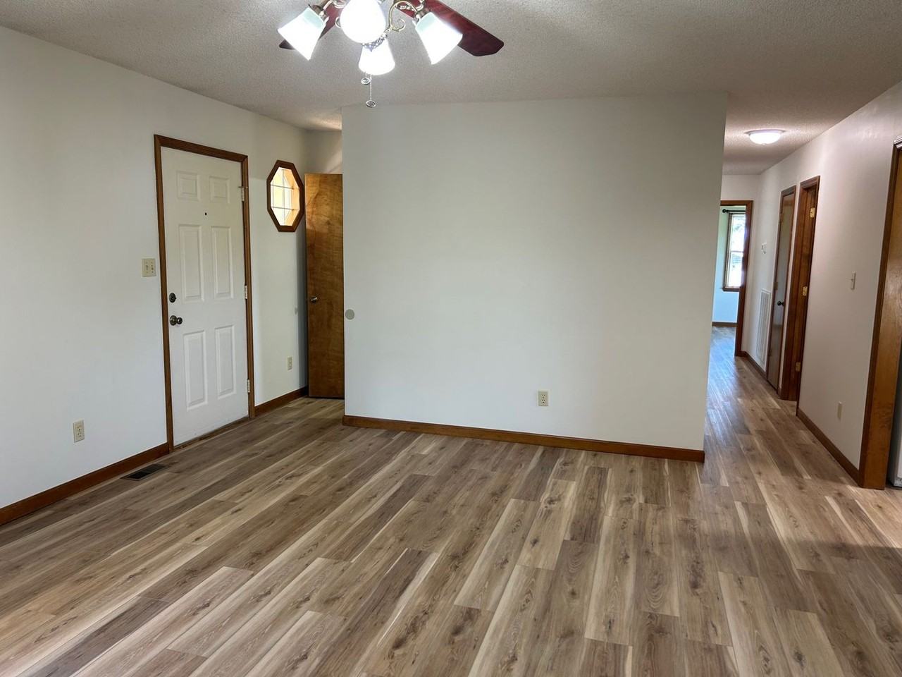 304 Old Stage Rd - Photo 3 of 21