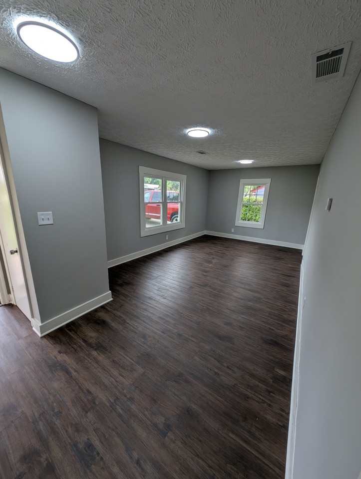 1022 Beck St #1 - Photo 5 of 14