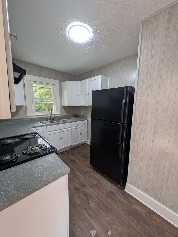 1022 Beck St #1 - Photo 6 of 14