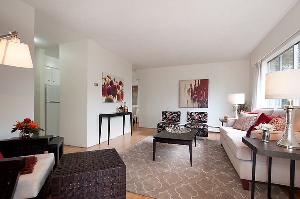 Royalee Court - Photo 4 of 4