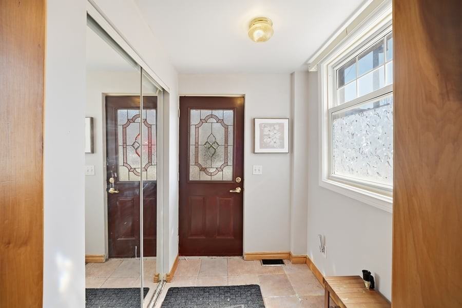 556 Melbourne Avenue - Photo 2 of 14