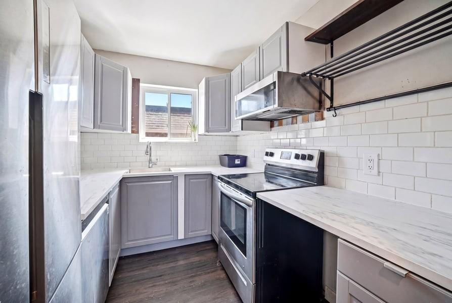 383 Main St Unit 3 - Photo 3 of 11