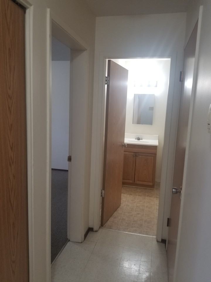 204, 10824-112 Street NW - Photo 7 of 11