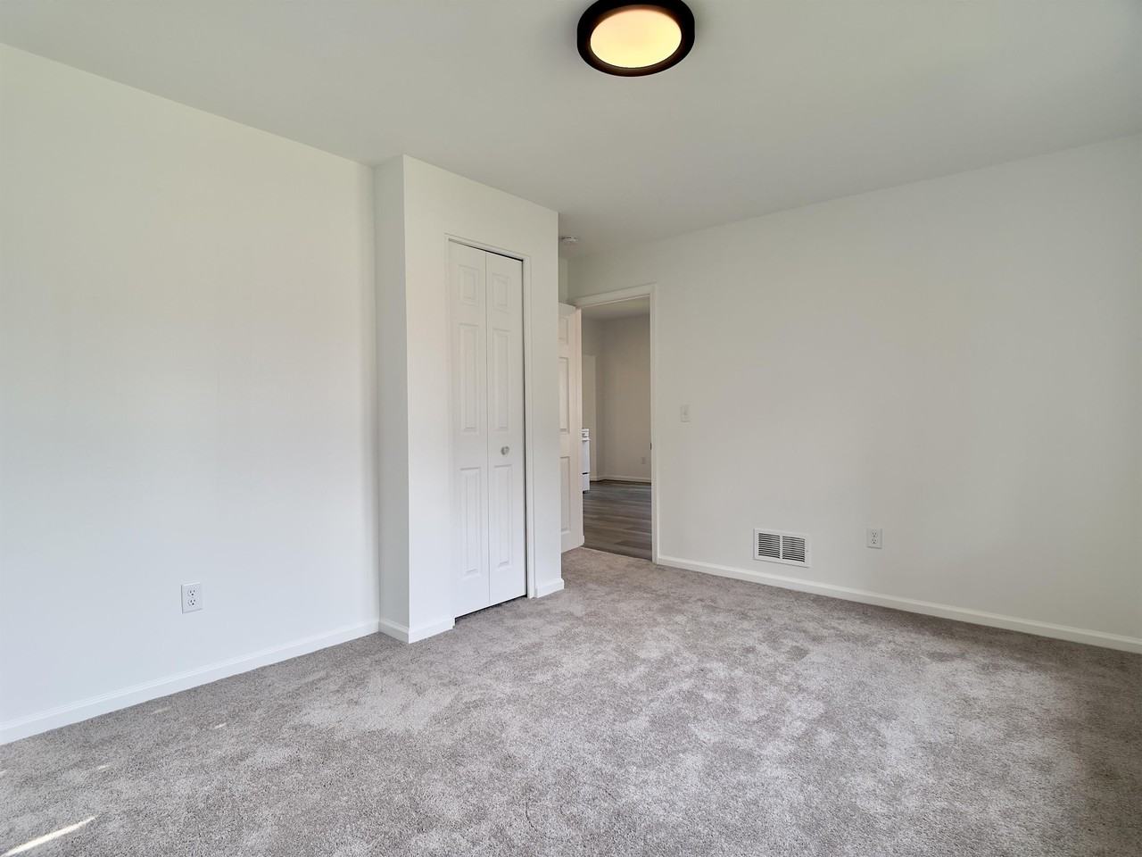 247 E Fremont St #1 - Photo 5 of 17