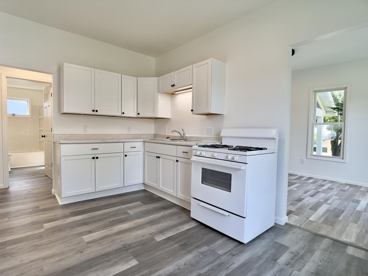 247 E Fremont St #1 - Photo 7 of 17