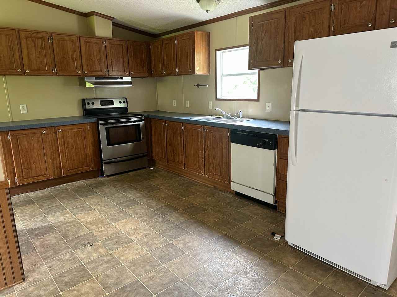 182 Clements Rd #1 - Photo 5 of 17