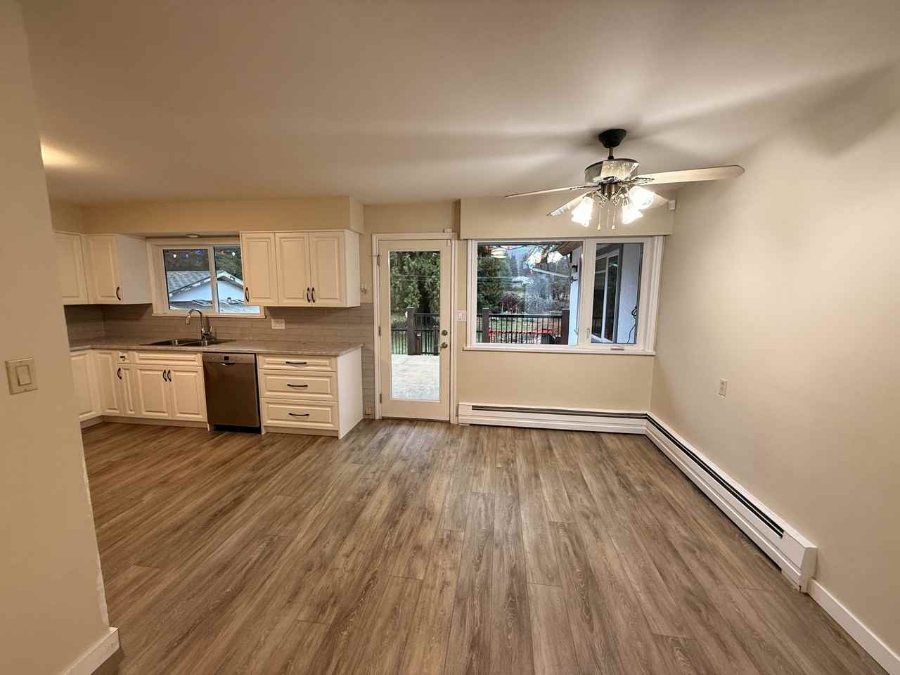 40128 Garibaldi Way - Photo 3 of 15