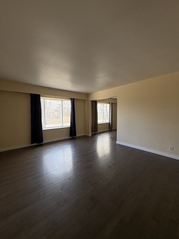 18 Marchant Cres - Photo 7 of 19