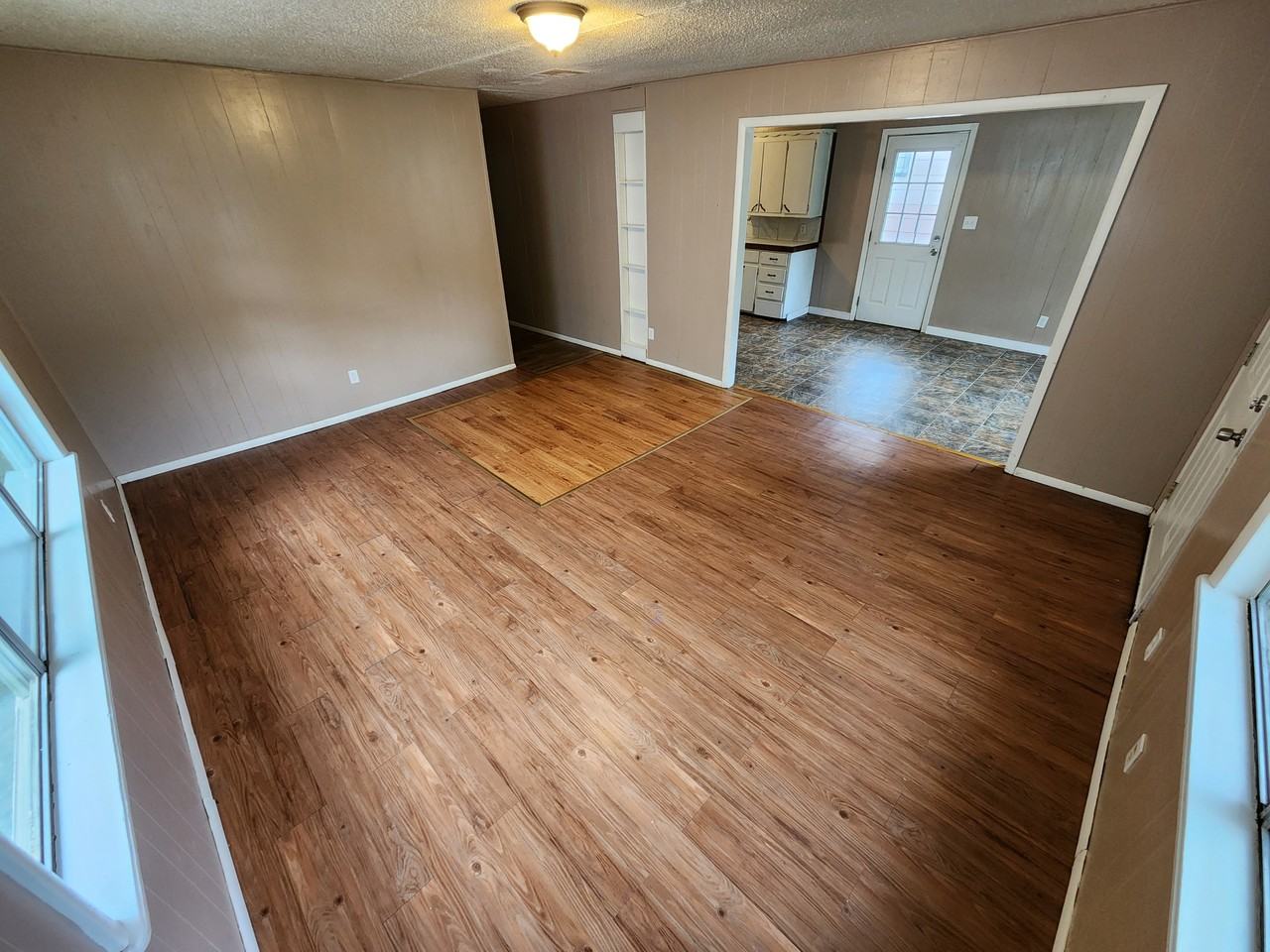 507 W 19th St #1 - Photo 2 of 9