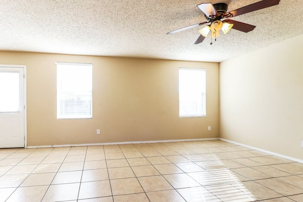 521 Merton Ct - Photo 2 of 15