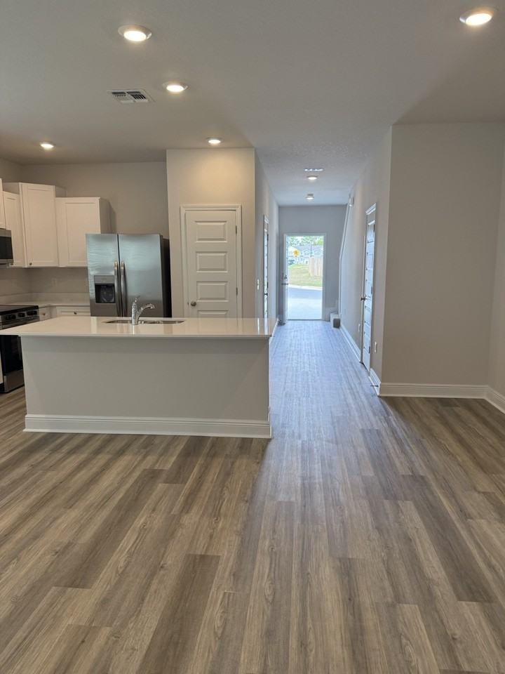 3984 Pendragon Cir #1 - Photo 3 of 22