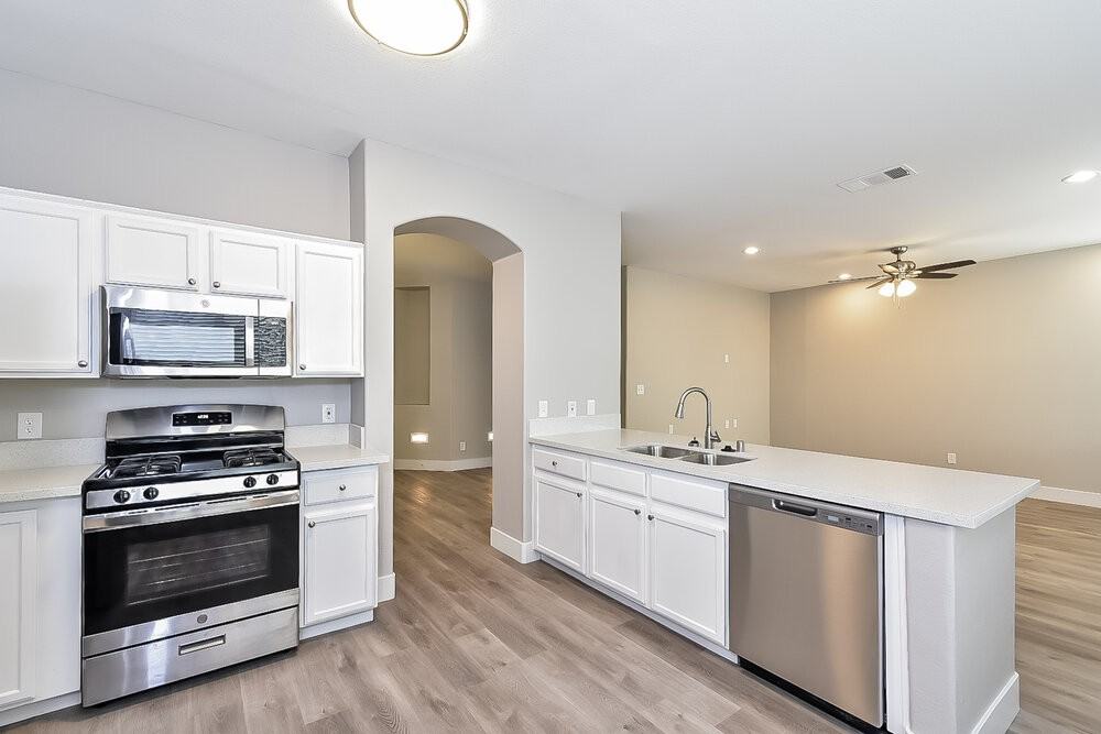 7648 Certitude Ave - Photo 6 of 17