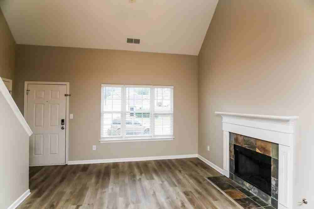 100 St Ann Cir - Photo 5 of 17