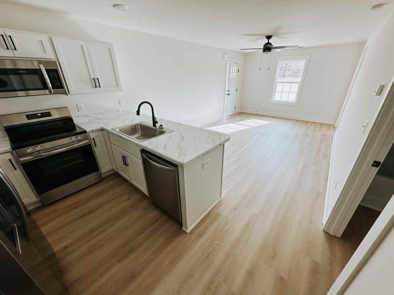341 Woods Rd #A - Photo 4 of 9