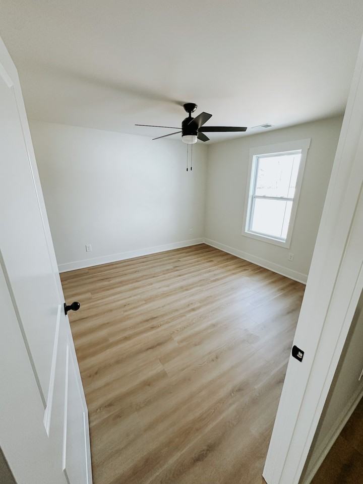 341 Woods Rd #A - Photo 7 of 9