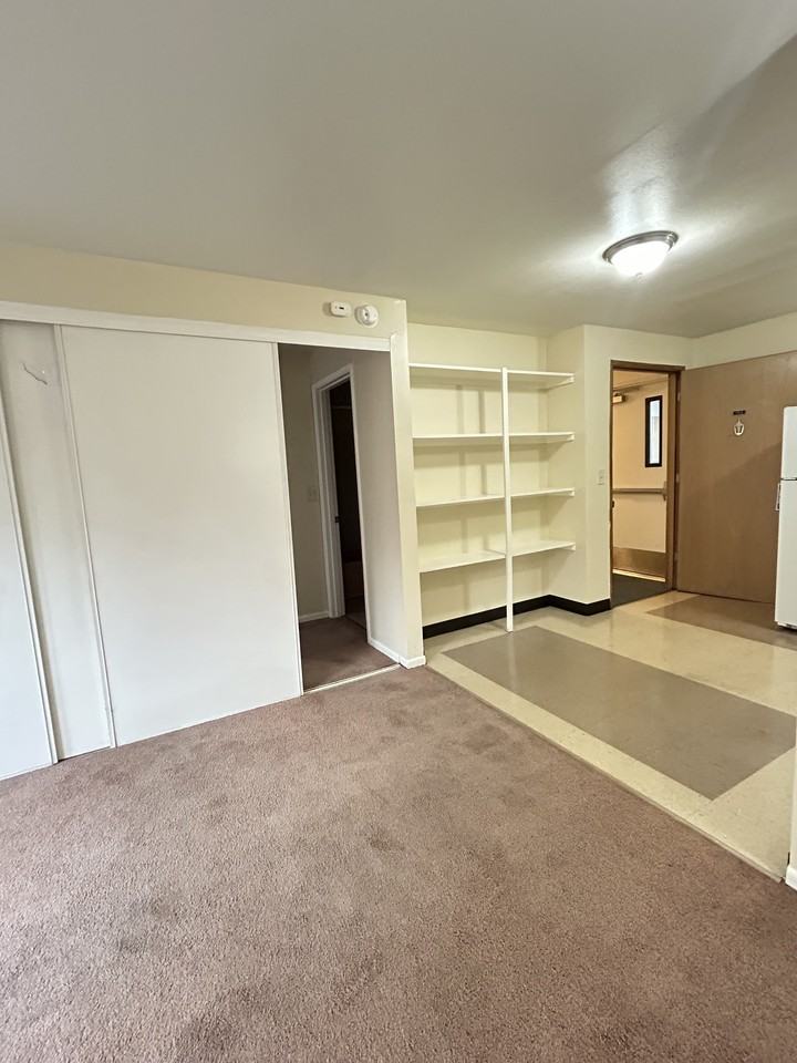 5035 15th Ave. N.E. - 302 #302 - Photo 2 of 15