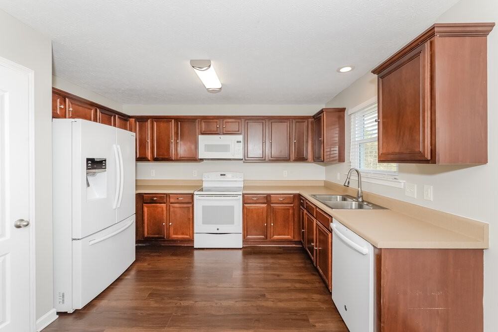 2809 Windcrest Trl - Photo 7 of 17