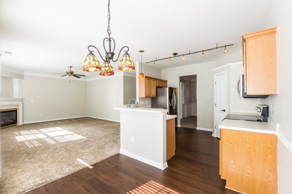 7027 Merrymount Ct - Photo 6 of 19