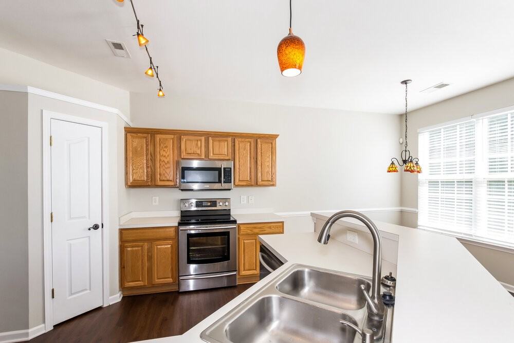 7027 Merrymount Ct - Photo 7 of 19