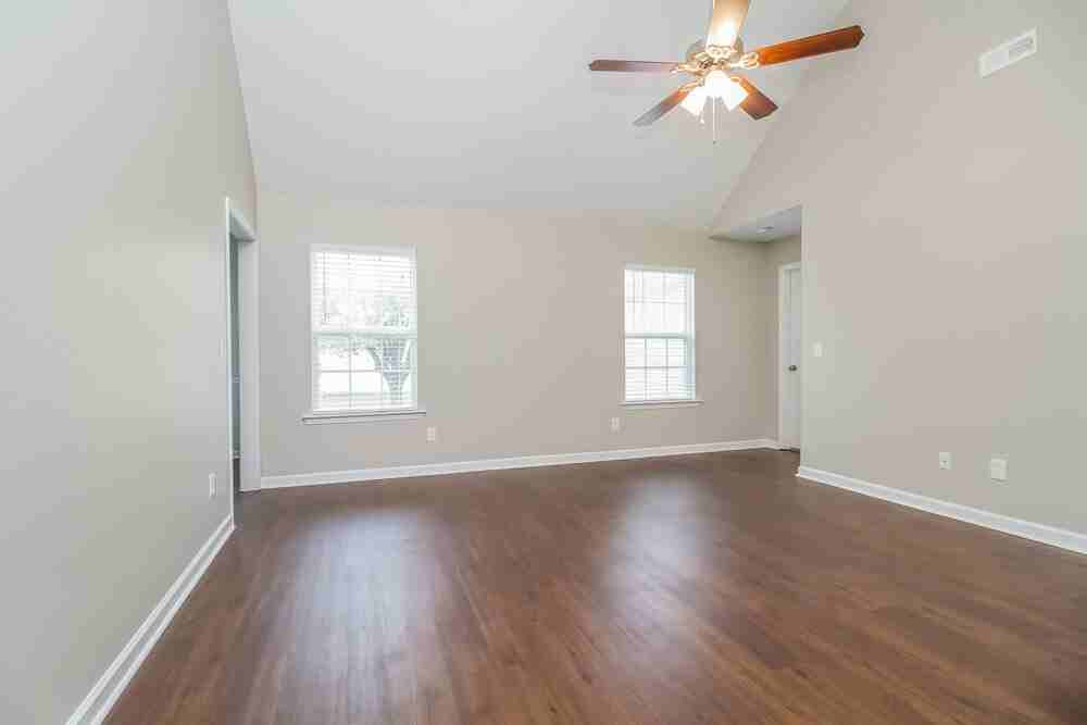 2115 Montgomery Ln - Photo 2 of 15