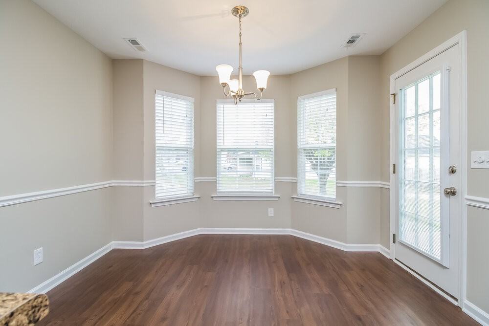 2115 Montgomery Ln - Photo 3 of 15