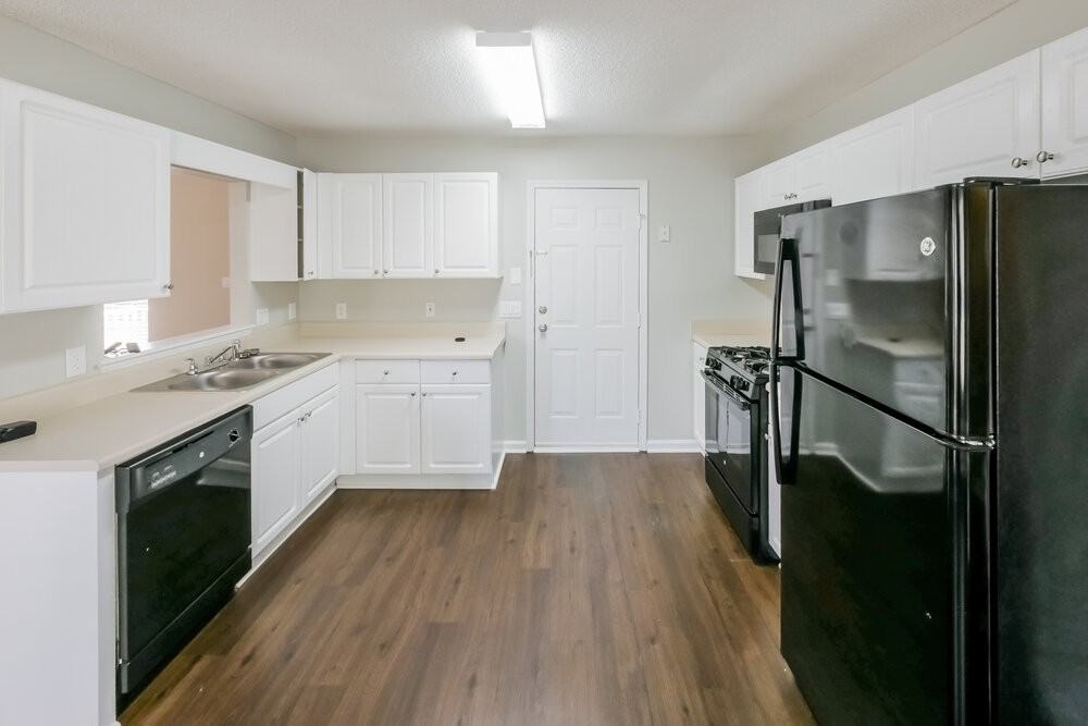 172 Regency Park Dr - Photo 7 of 16