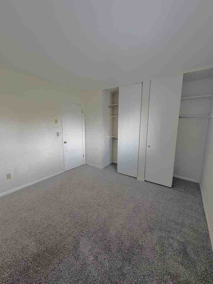 415 Grandin AvenueUNIT B #415B - Photo 5 of 6