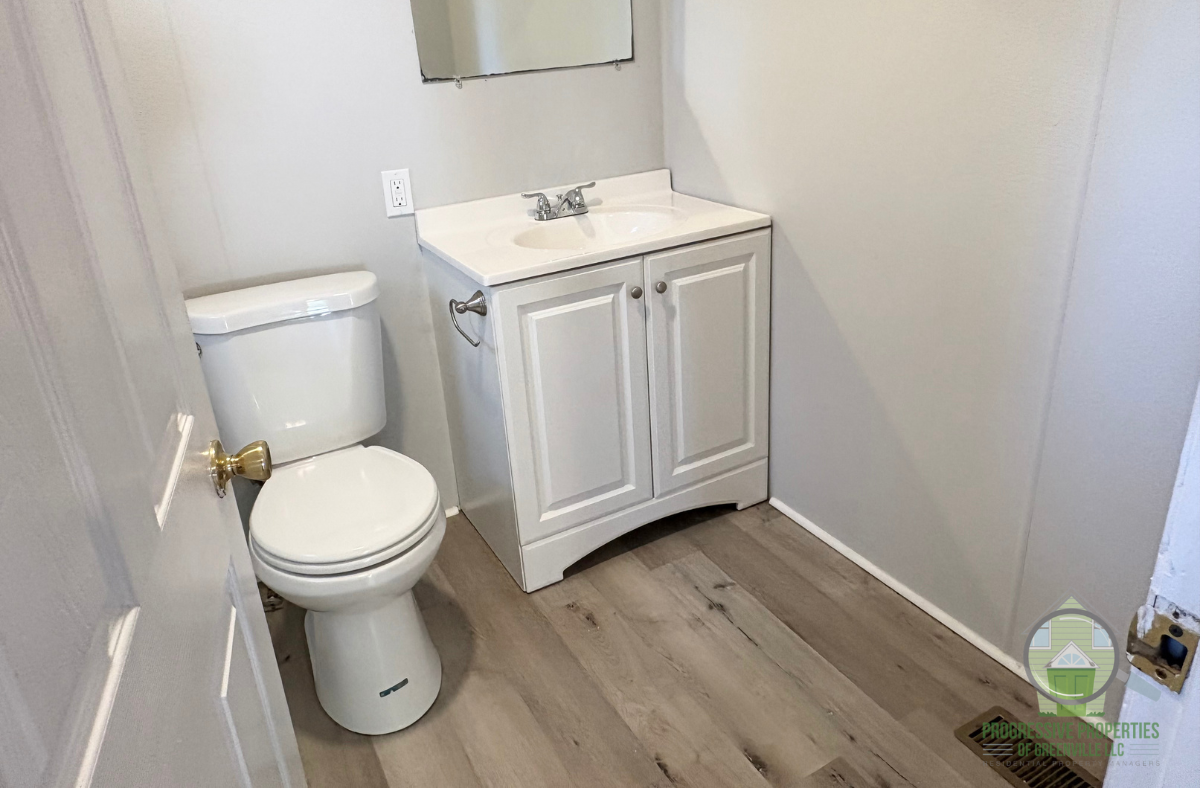520 Perry Ave #1 - Photo 3 of 16