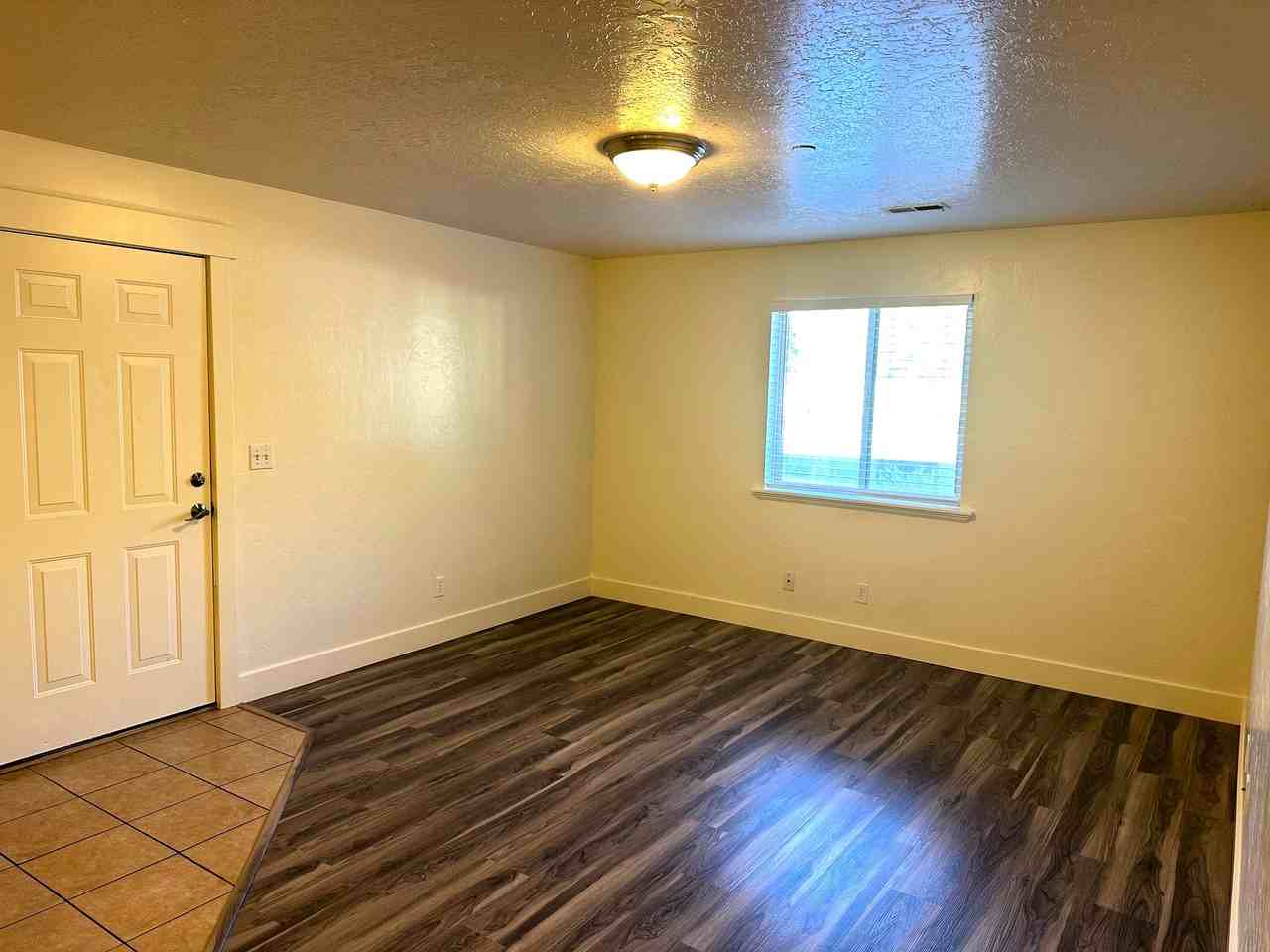 580 S Center St #14 - Photo 3 of 25