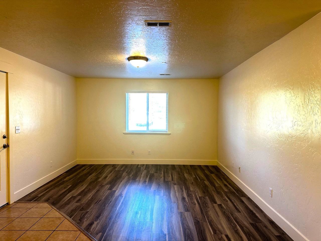 580 S Center St #14 - Photo 4 of 25