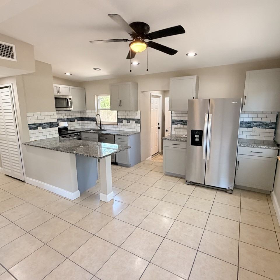 2245 17th Ave S #1 - Photo 4 of 19