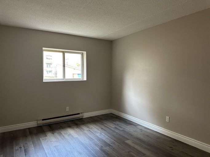 1 Balmoral Place - Photo 6 of 9