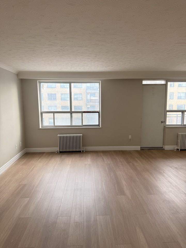 2354 Eglinton Apartments - Photo 6 of 10