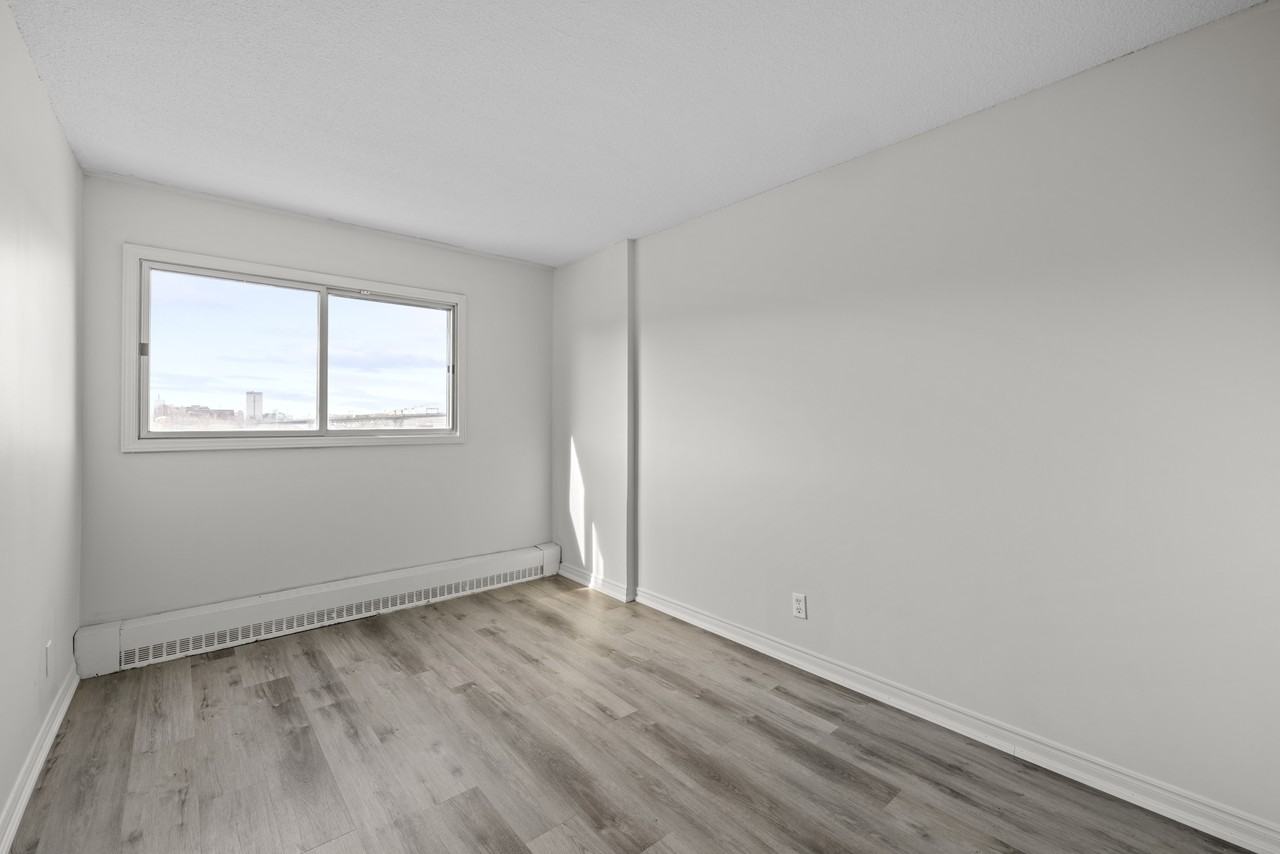 Harbour View Apartments Co - Photo 3 of 10