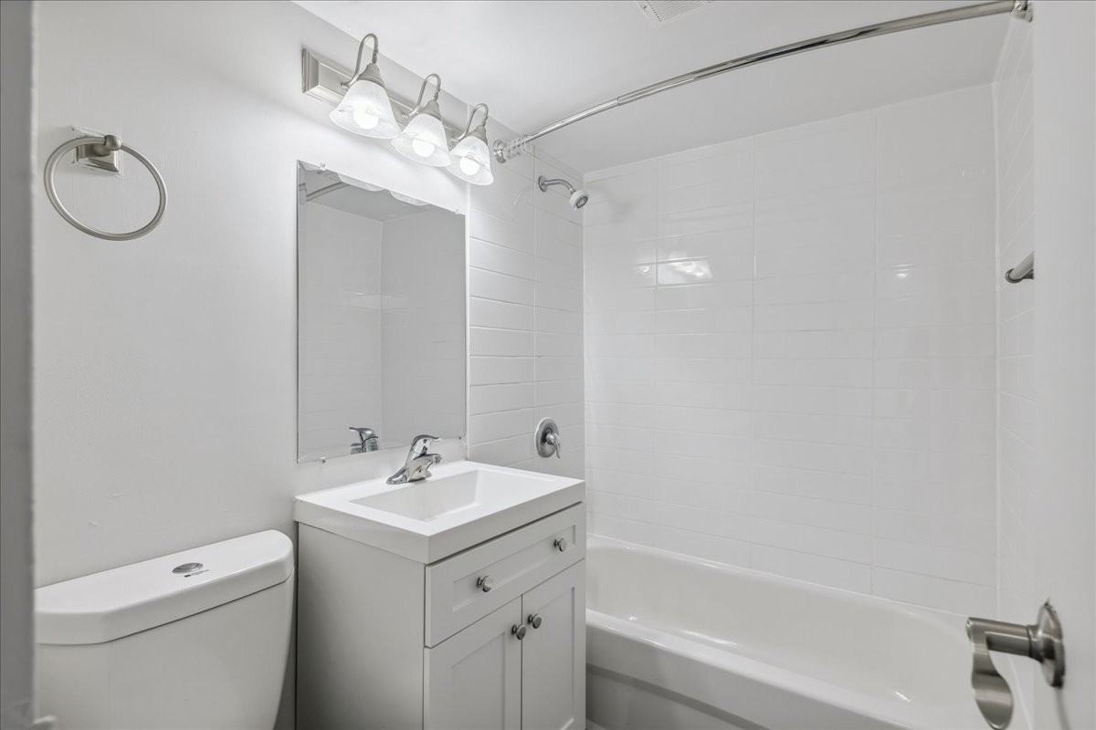 Park Victoria Apartments Co - Photo 6 of 8