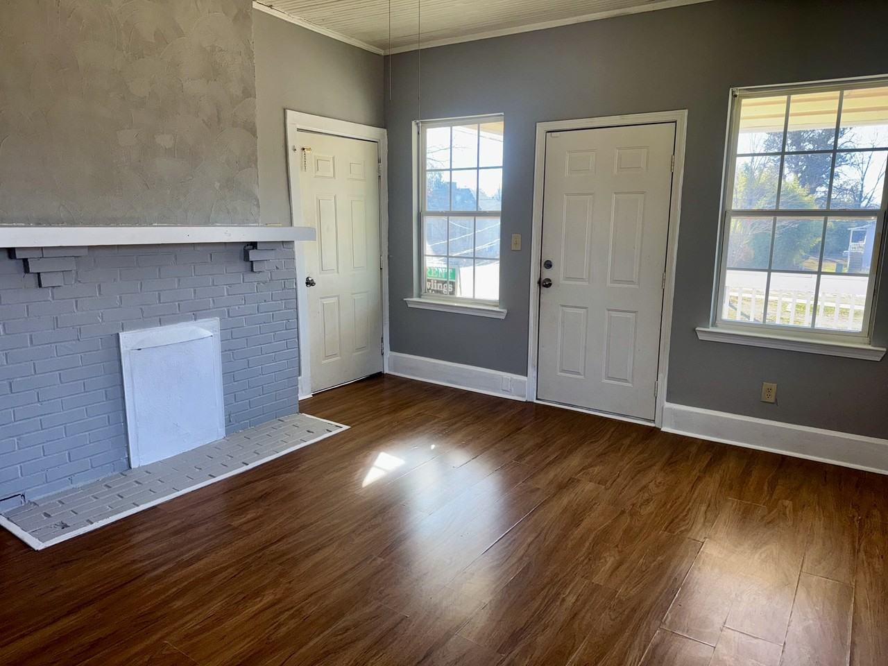 115 W Tinsley St #B - Photo 3 of 16