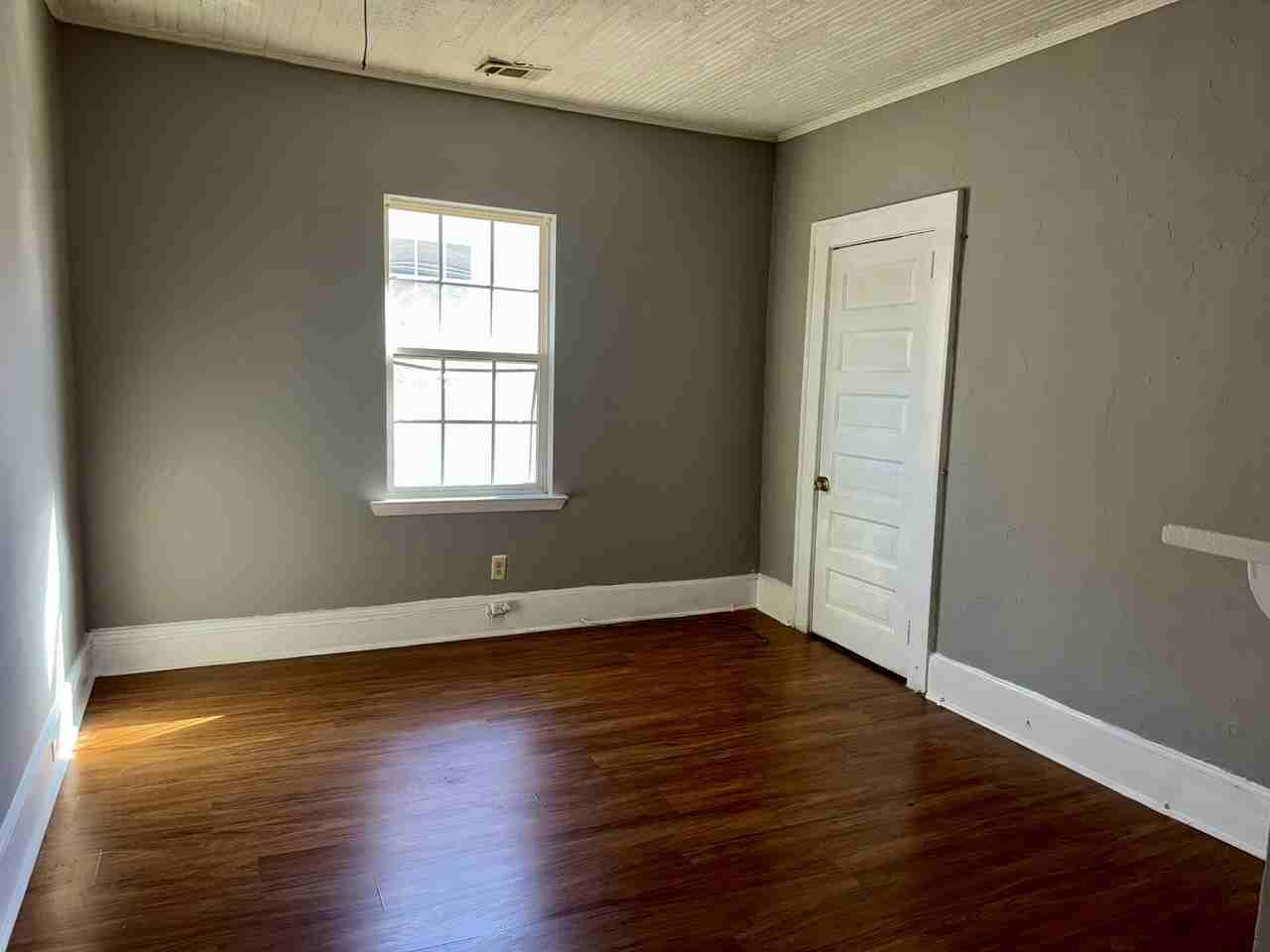 115 W Tinsley St #B - Photo 4 of 16