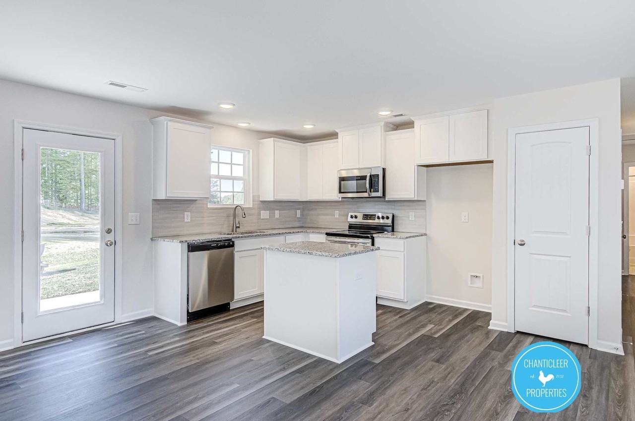 3155 Misty Ridge Dr #1 - Photo 4 of 31