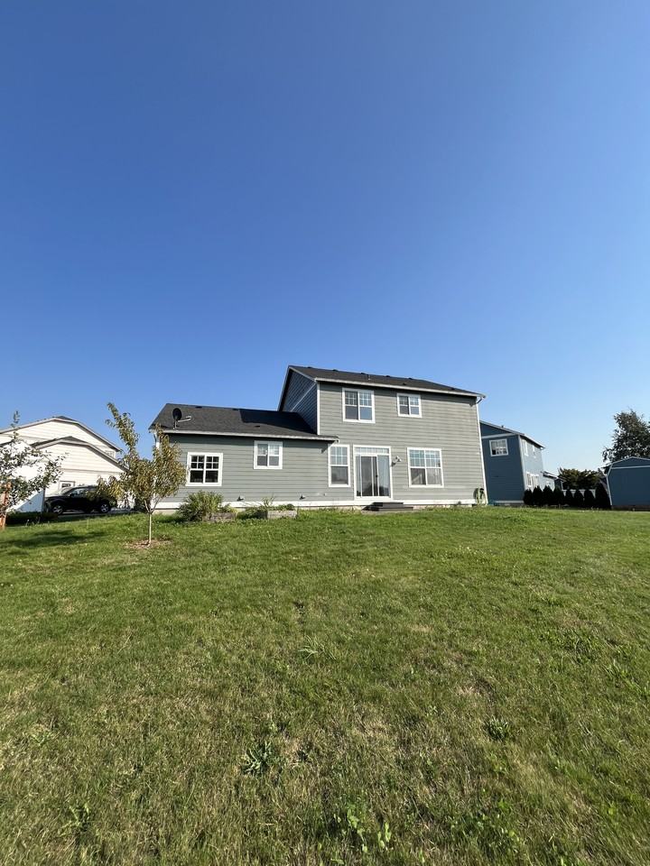 1341 Colony Ct #1 - Photo 5 of 37