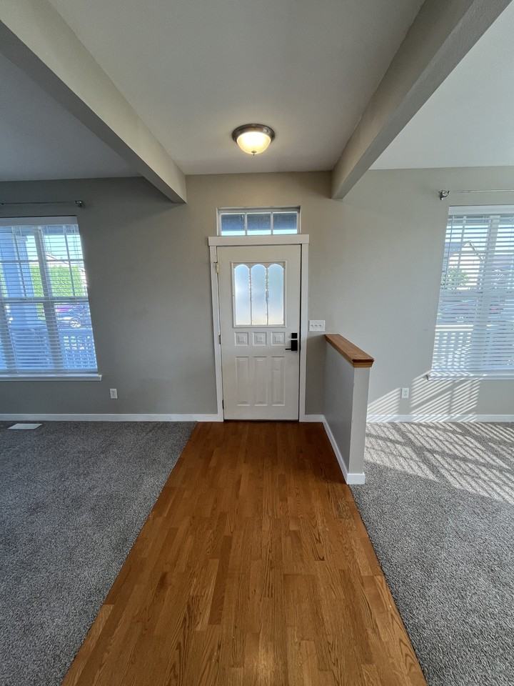 1341 Colony Ct #1 - Photo 6 of 37