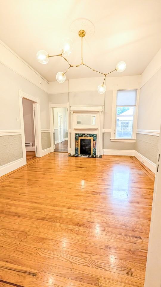 657 Castro St - Photo 2 of 17