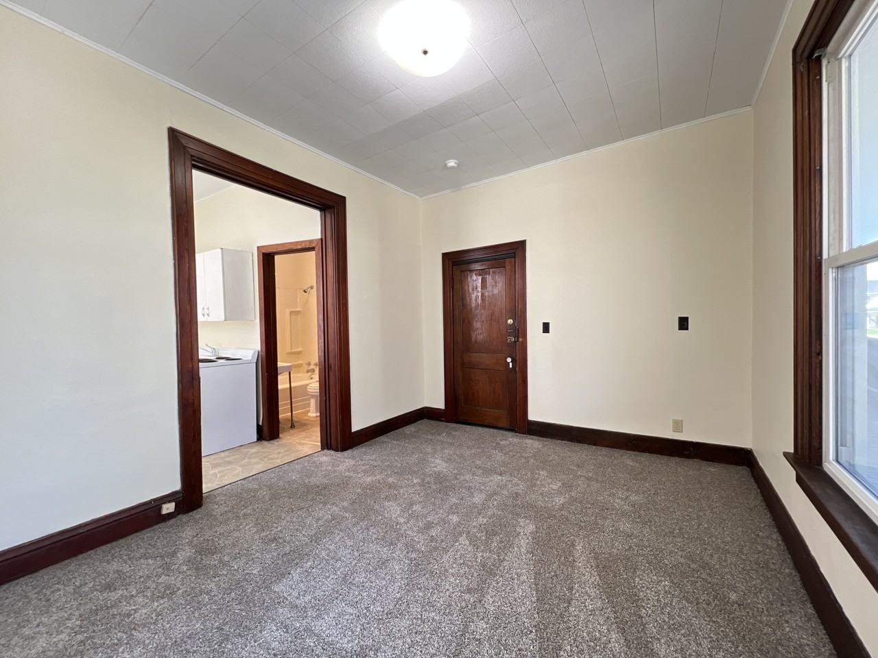 1260 University Ave #1 - Photo 3 of 8