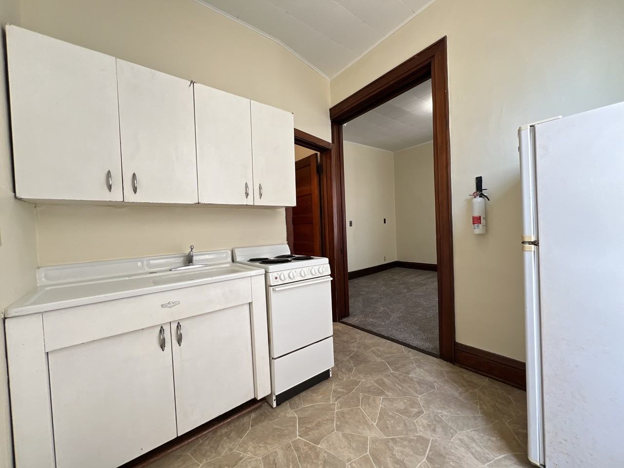 1260 University Ave #1 - Photo 4 of 8