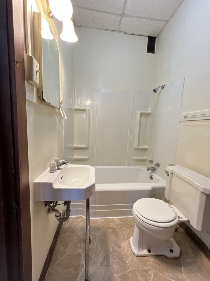 1260 University Ave #1 - Photo 7 of 8