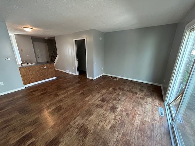 1118 Lake Ave #4 - Photo 4 of 9