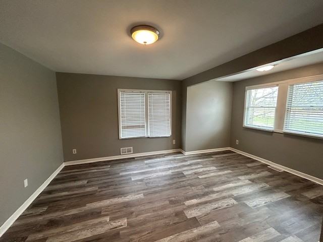 330 E Chestnut St #1 - Photo 6 of 9