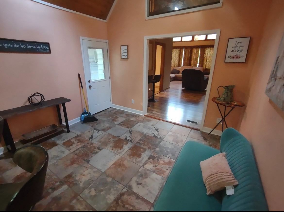 314 New Crossing Trl E - Photo 7 of 32